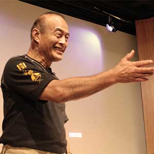 Sifu Dan Inosanto at the Smithsonian-301px